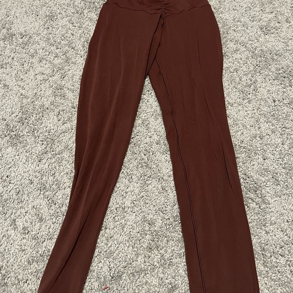 Aerie Chocolate High-Waisted scrunched Leggings - Picture 7 of 12